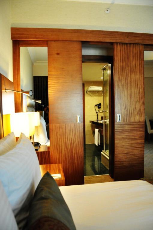 Executive King Room,1742629719:JPEG
